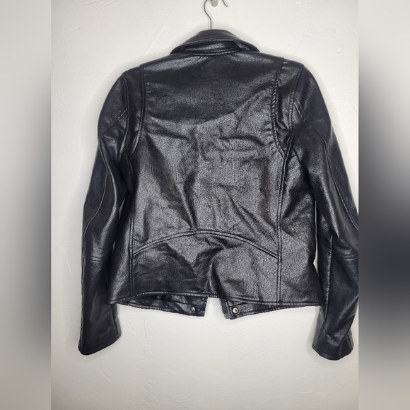 Women's Leather Jacket - Picture 5 of 5
